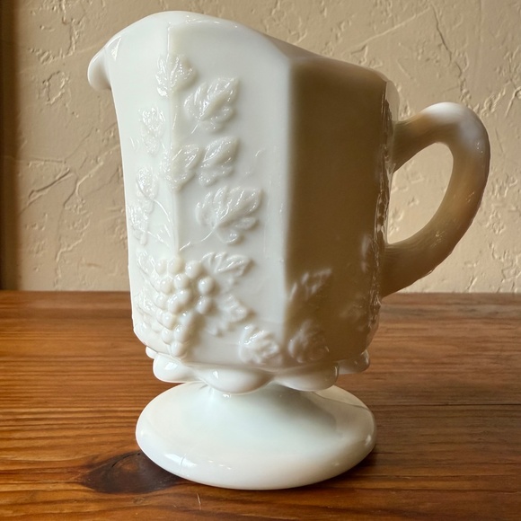 Westmoreland Milk Glass Grape Pattern Footed Creamer – Vintage Mid-Century - Picture 10 of 15